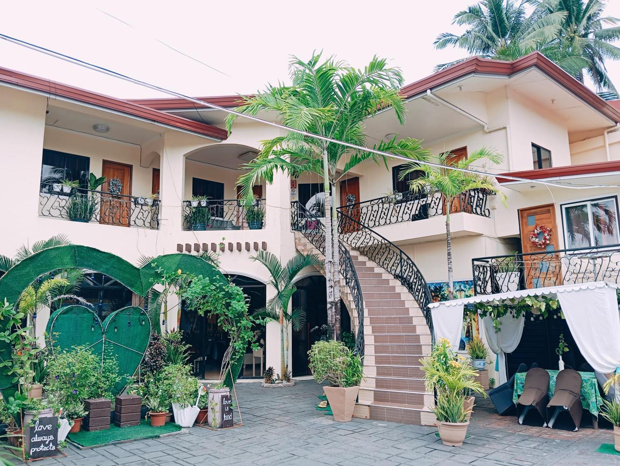 Ladolcevita Inland Resort Cabadbaran Bagian luar foto